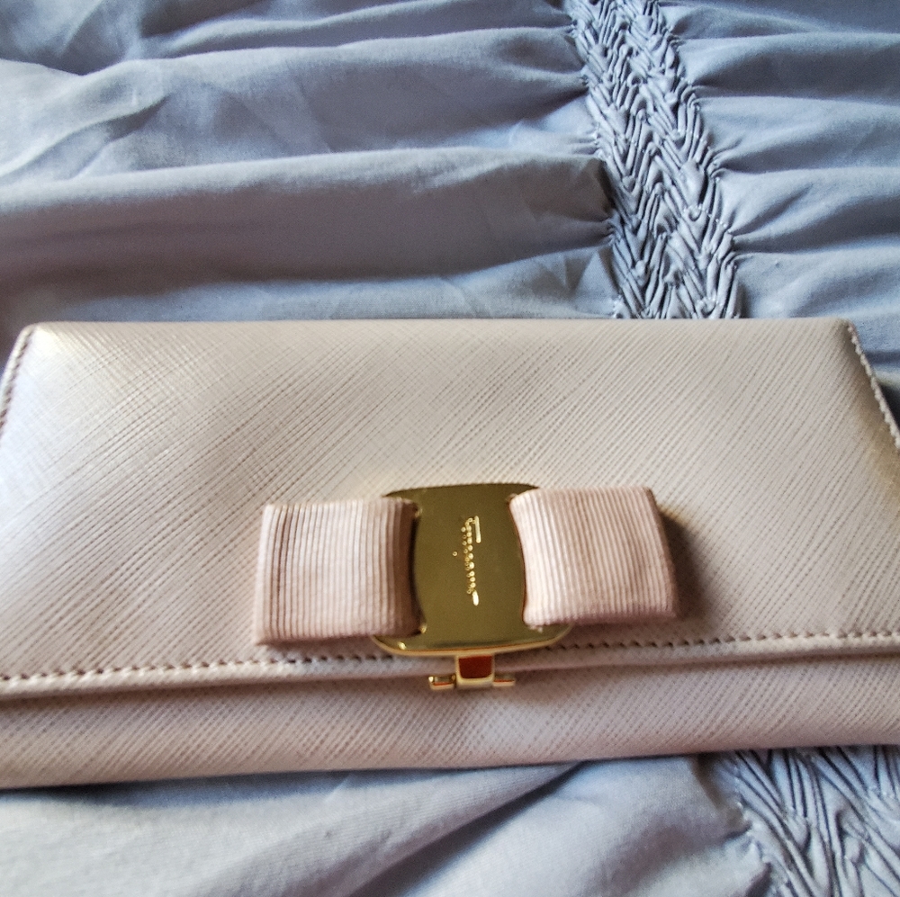 Salvatore Ferragamo bow wallet